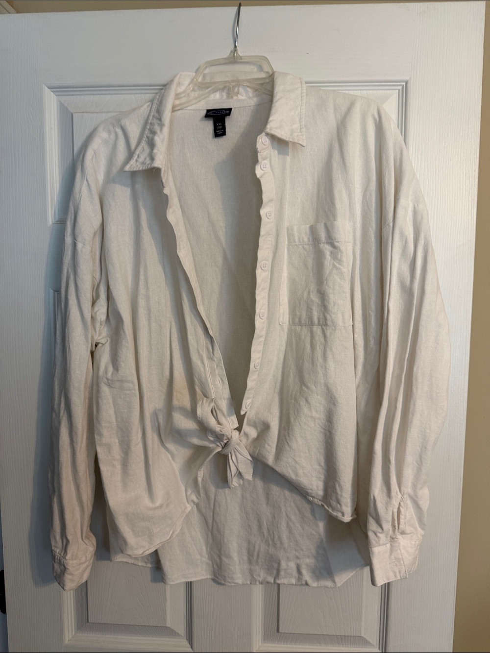 Casual Knot-Front Women's Button-Up Shirt - White